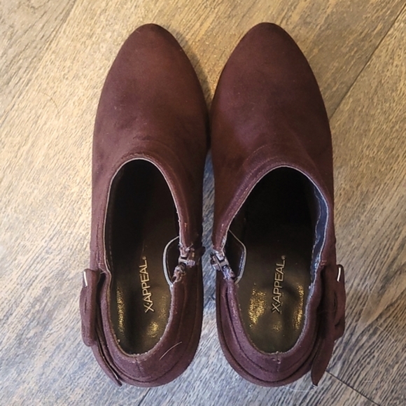 Brown Suede Ankle Booties size 8 - Picture 2 of 5